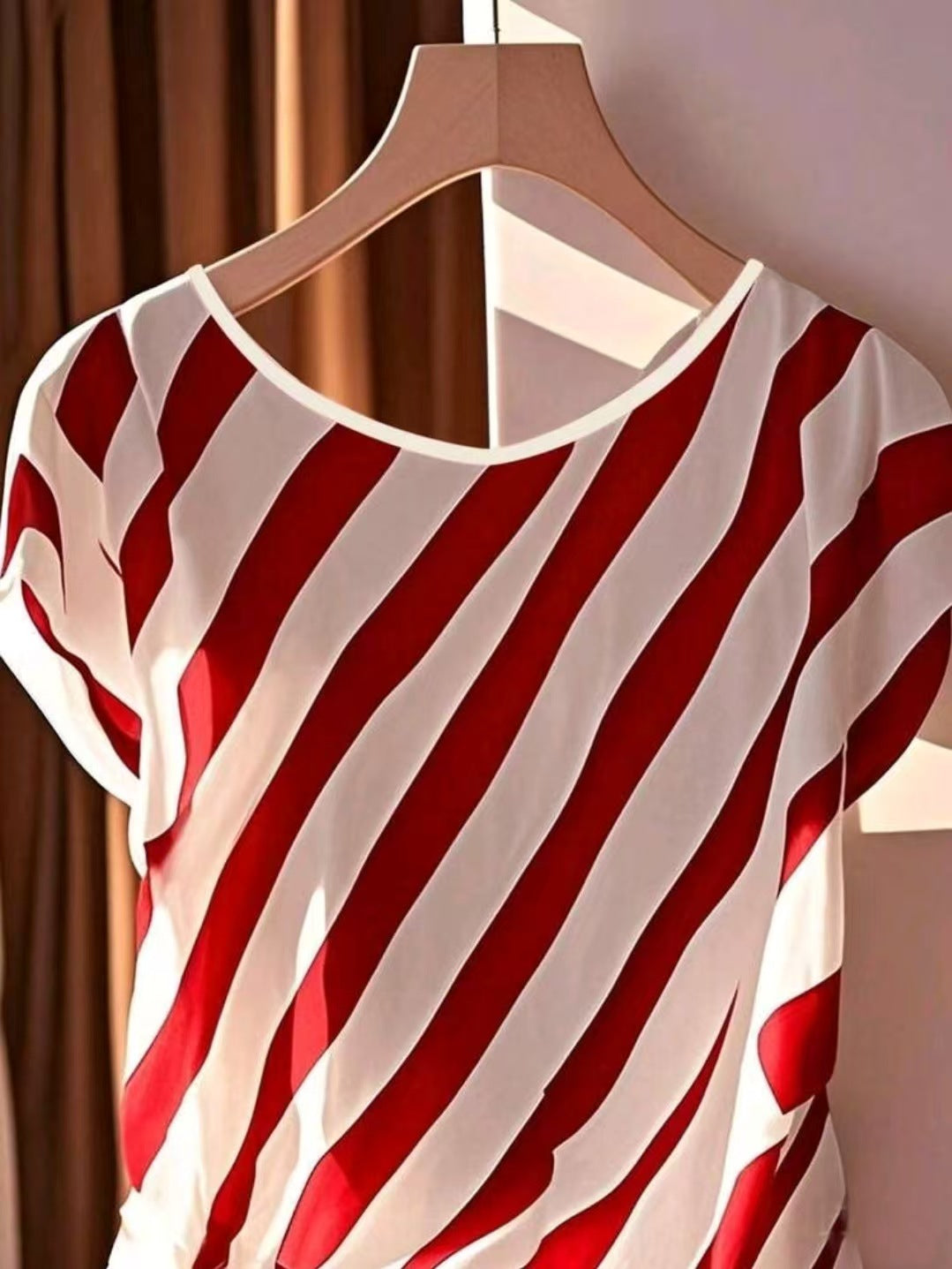 Camiseta de cuello redondo ligera para mujer, nueva colección de verano.
