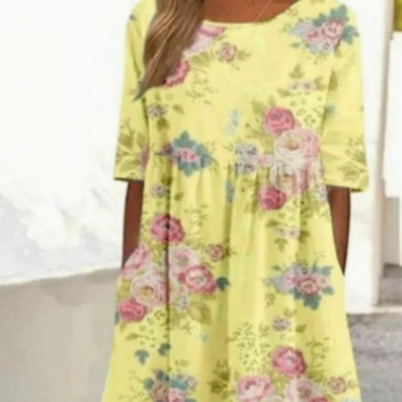 Loose-fitting dress with trendy digital print