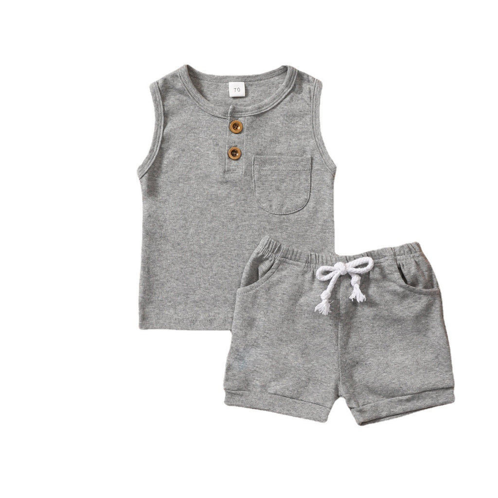 Two-piece outfit for boys: sleeveless top and shorts.