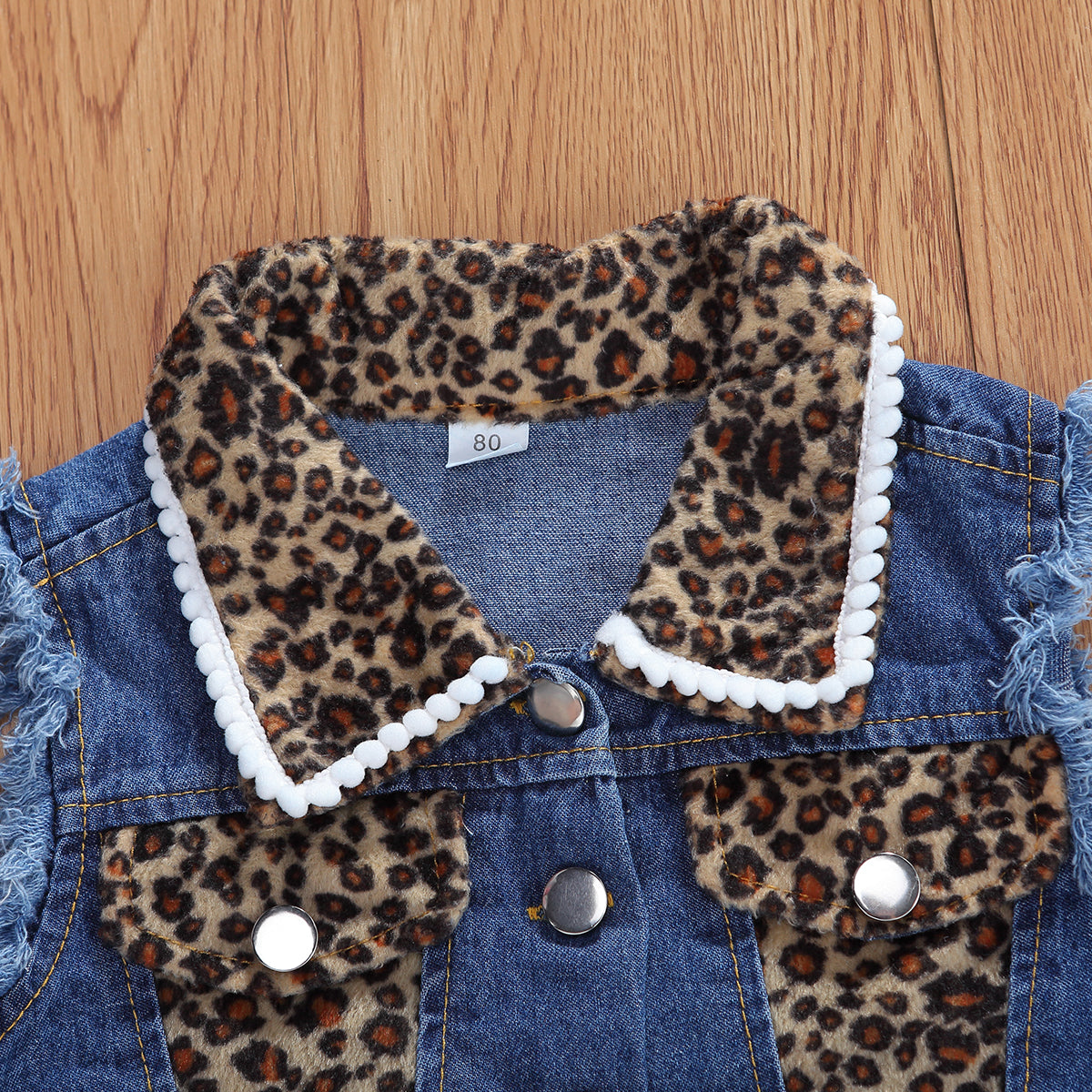 Conjunto Dos Piezas Niña Top Sin Mangas y Shorts Vaqueros — 1 a 6 Años