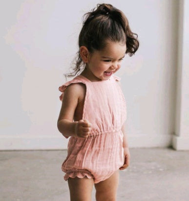 Baby cotton romper with ruffles