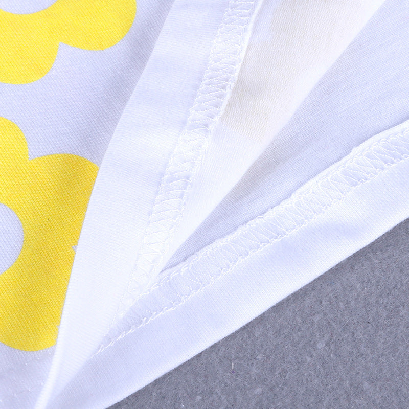 Girl's dress with suspender skirt, made of cotton and linen.