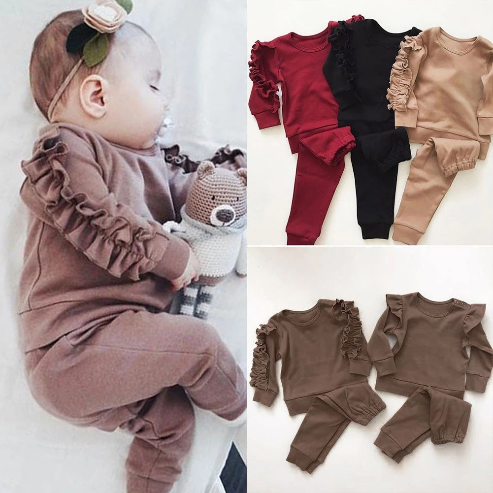 Conjunto para niña — cómodo y a la moda
