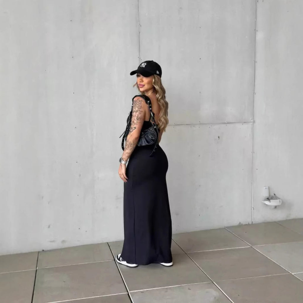 Falda ajustada con abertura lateral a la moda