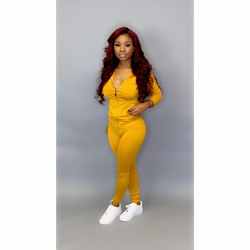 Women's trendy two-piece casual sports set.