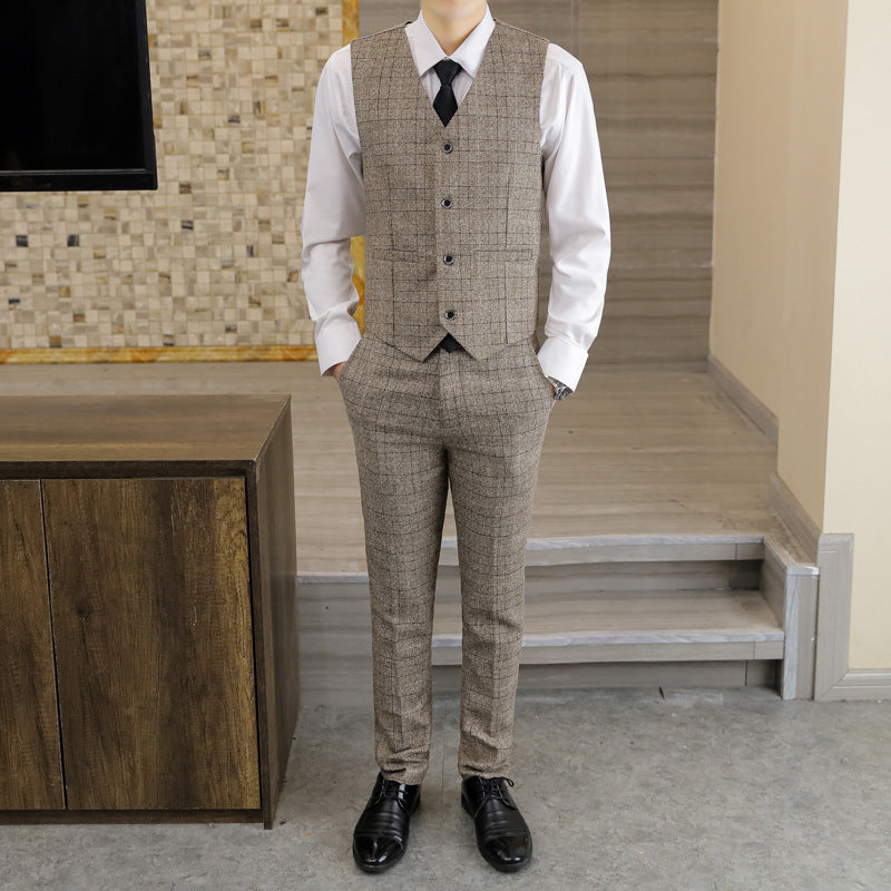 Traje de tres piezas a cuadros de corte ajustado para hombre
