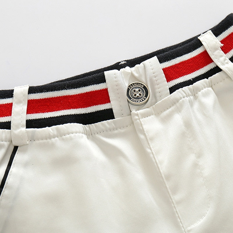 Conjunto de Camiseta y Pantalón Blanco para Niño — Fresco y Elegante