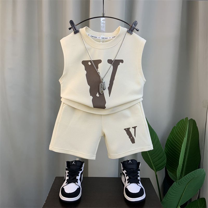 sleeveless t-shirt and shorts set for boys