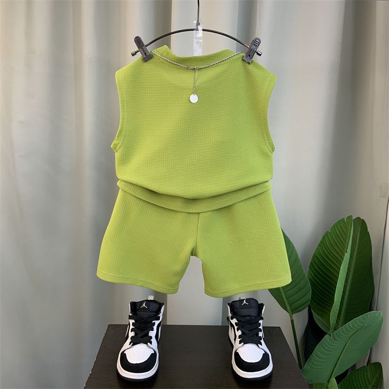sleeveless t-shirt and shorts set for boys