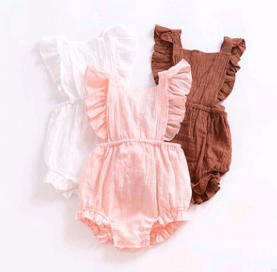 Baby cotton romper with ruffles