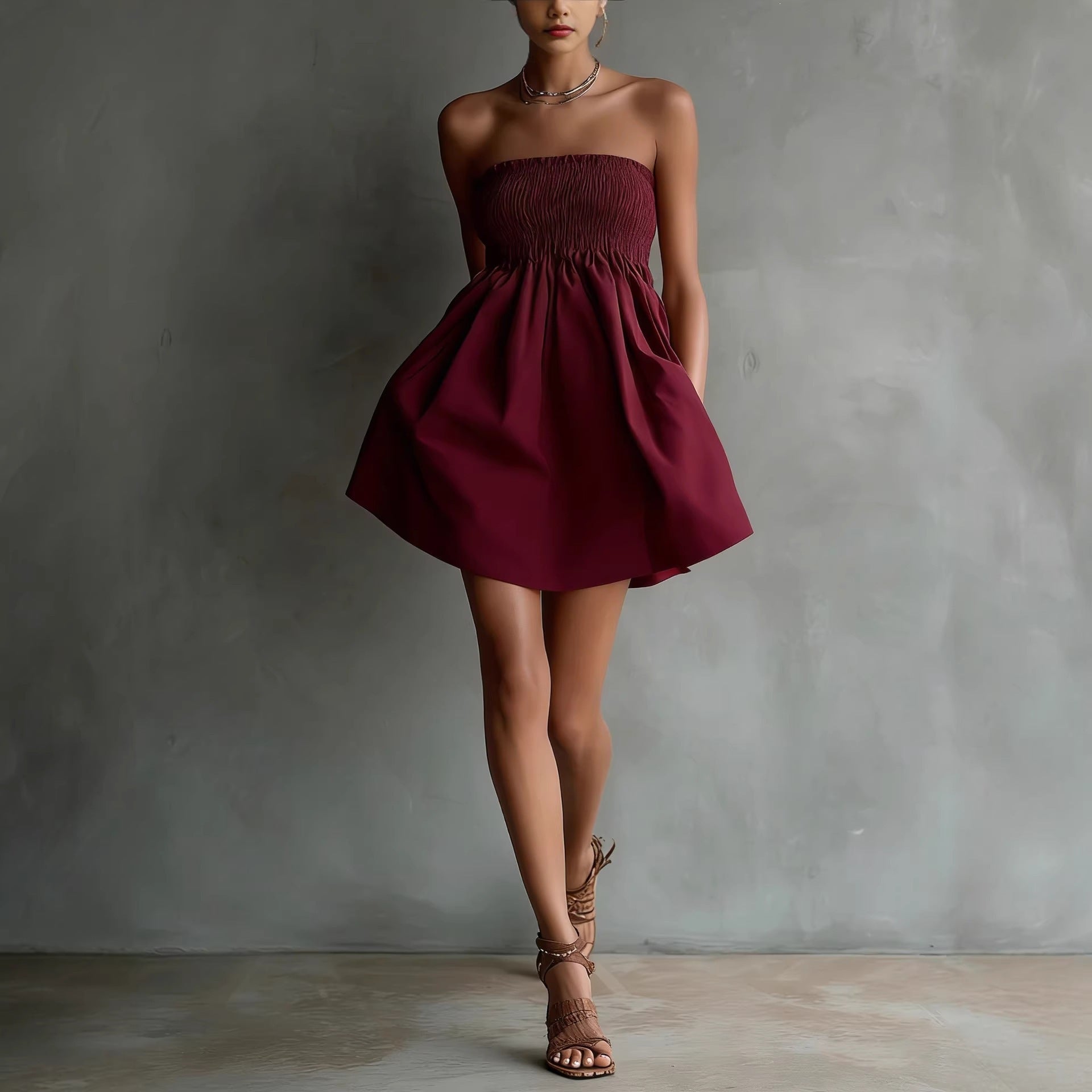 Vestido tubo sin tirantes de color liso para mujer