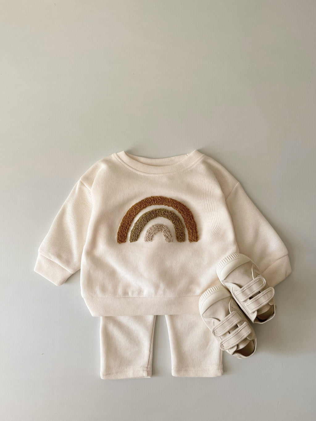 Newborn Baby Long Sleeve Two-Piece Set with Alphabet Embroidery, ideal for spring and autumn.