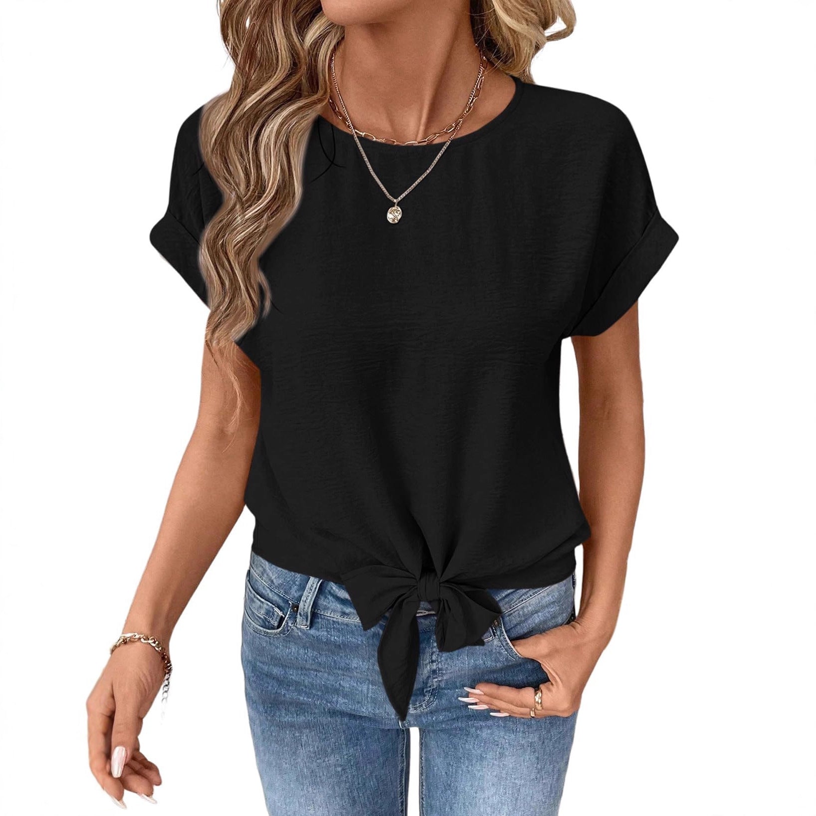 Camisa de manga corta con cuello redondo y bajo anudado
