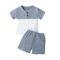 Conjunto de Camiseta y Pantalón Corto de Vestir para Niño — Elegante y Cómodo