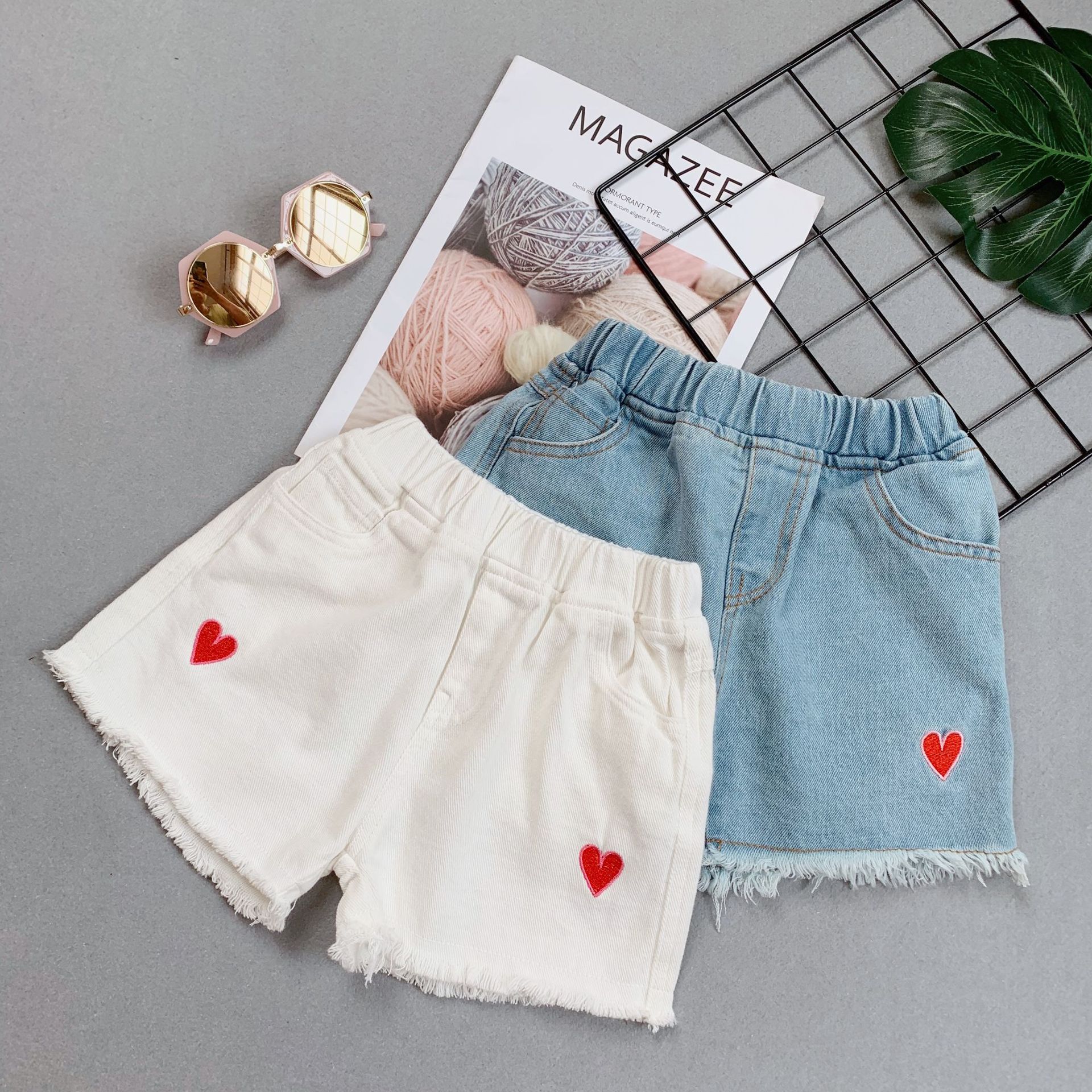 Shorts Vaqueros Bordados Niña — Estilo y Comodidad