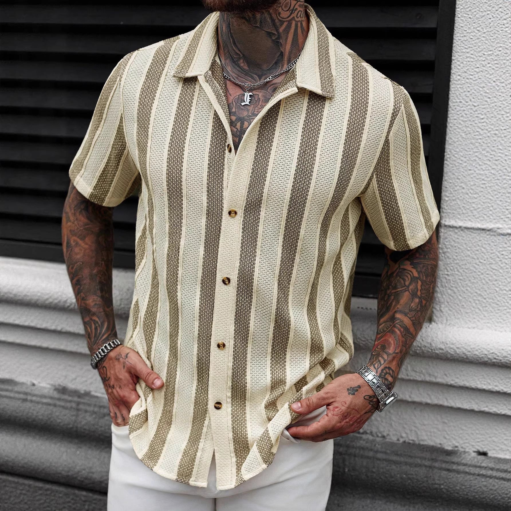 CAMISA DE CUELLO EN V PARA HOMBRES