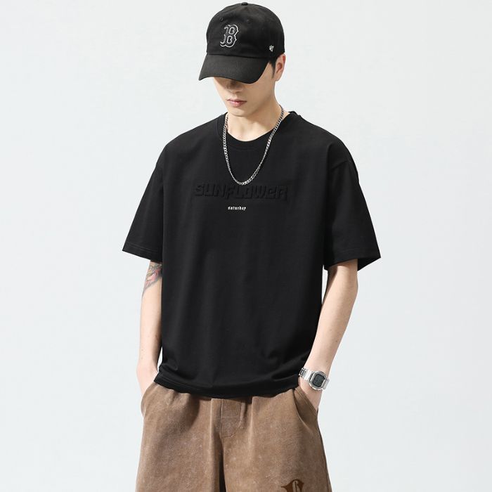 Camiseta de manga corta de tejido grueso, holgada y versátil, de estilo moderno para hombre.