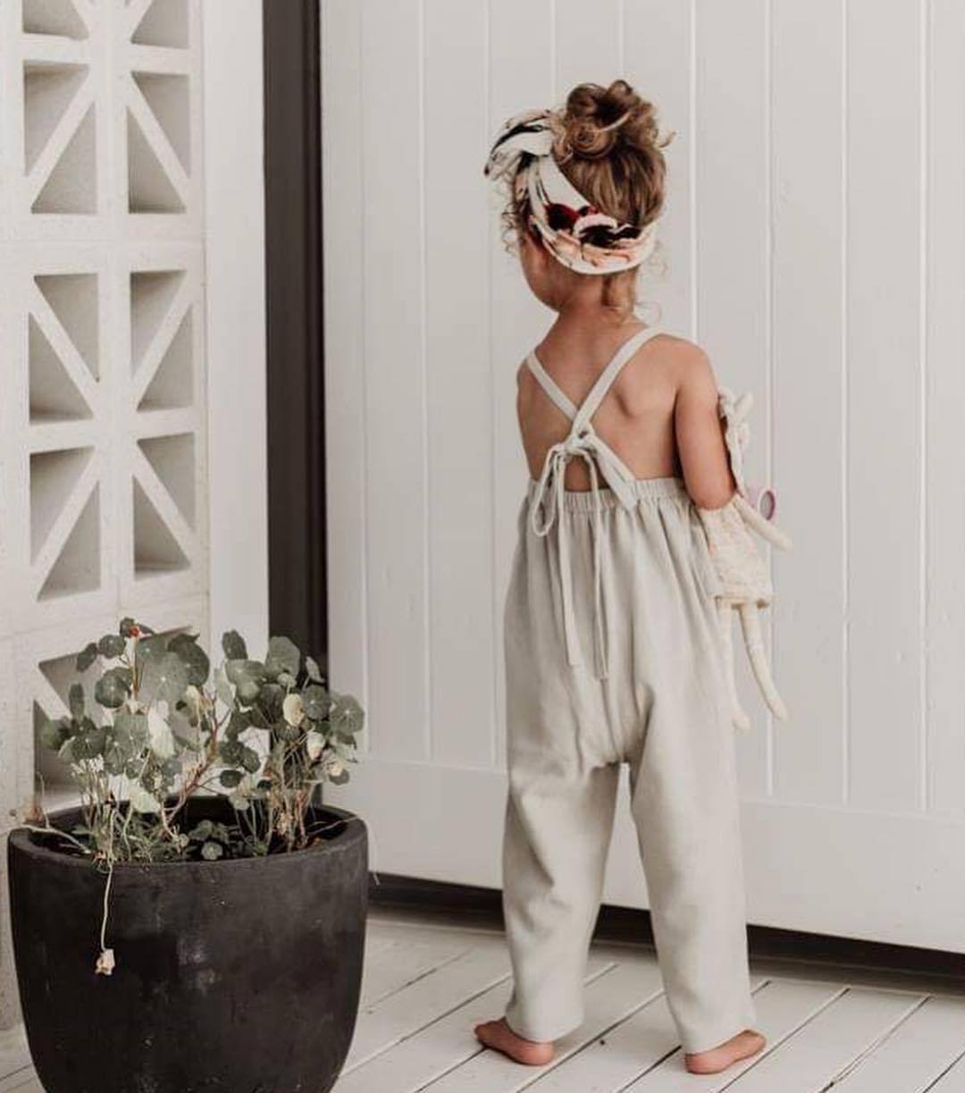 Girls' Cotton and Linen Summer Jumpsuits.