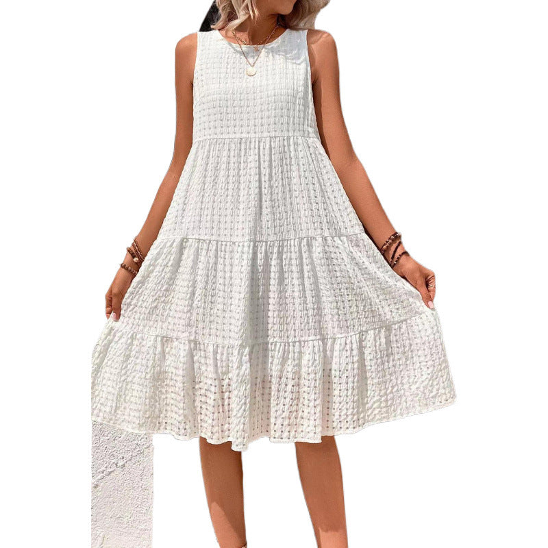Elegante y moderno vestido blanco corto
