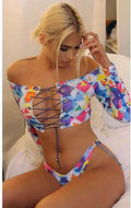 Nuevo conjunto de bikini de manga larga con cuello y tirantes en el pecho de Amazon con estampado digital multicolor