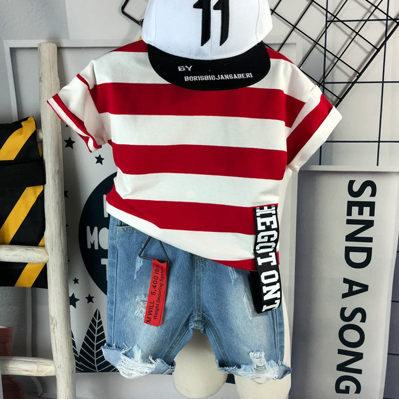 Conjunto de Manga Corta a Rayas para Niños — Camiseta y Pantalón Corto