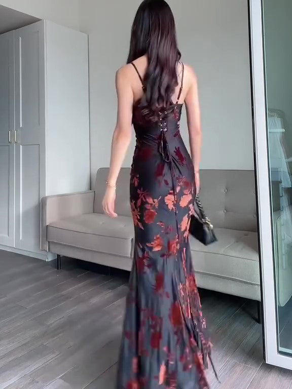 Vestido largo de tirantes flocado.