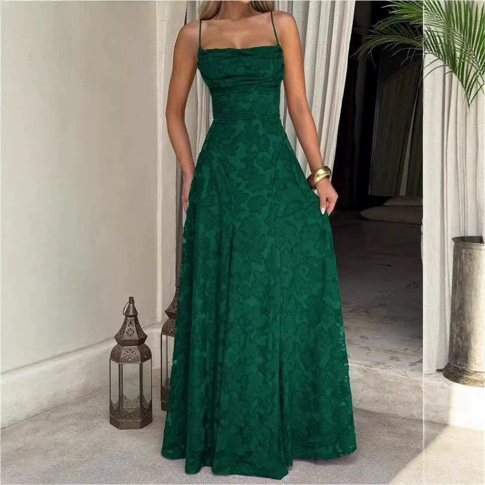 Vestido rojo vino con tirantes — estilo Spice Girls