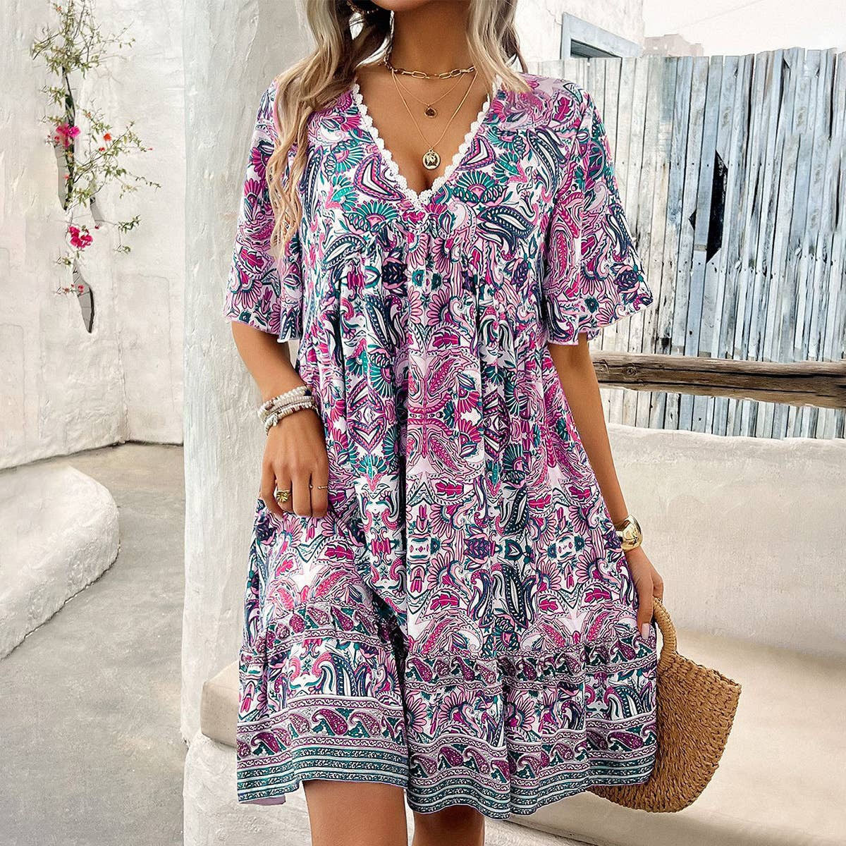 Printed V-neck short-sleeved dress, new spring collection.