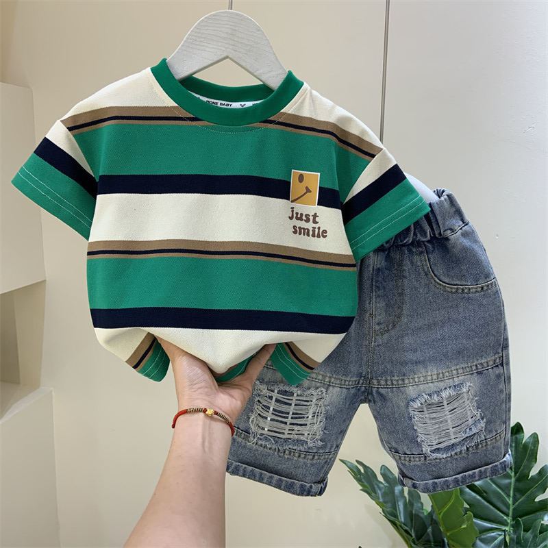 Conjunto de Camiseta y Pantalón Vaquero para Niño — Casual y Moderno