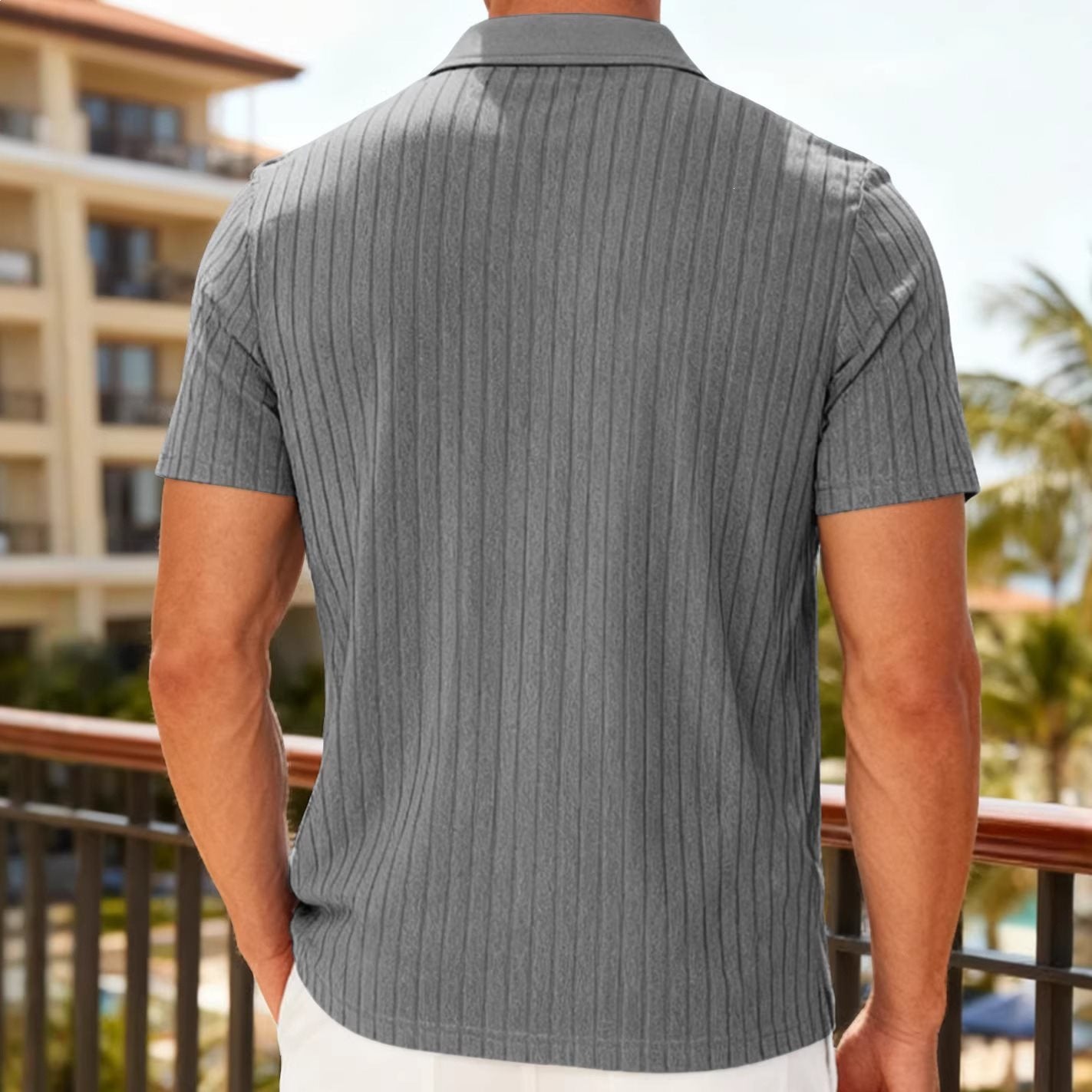 Camisa informal de manga corta a rayas con solapa de jacquard y tejido tipo toalla para hombre