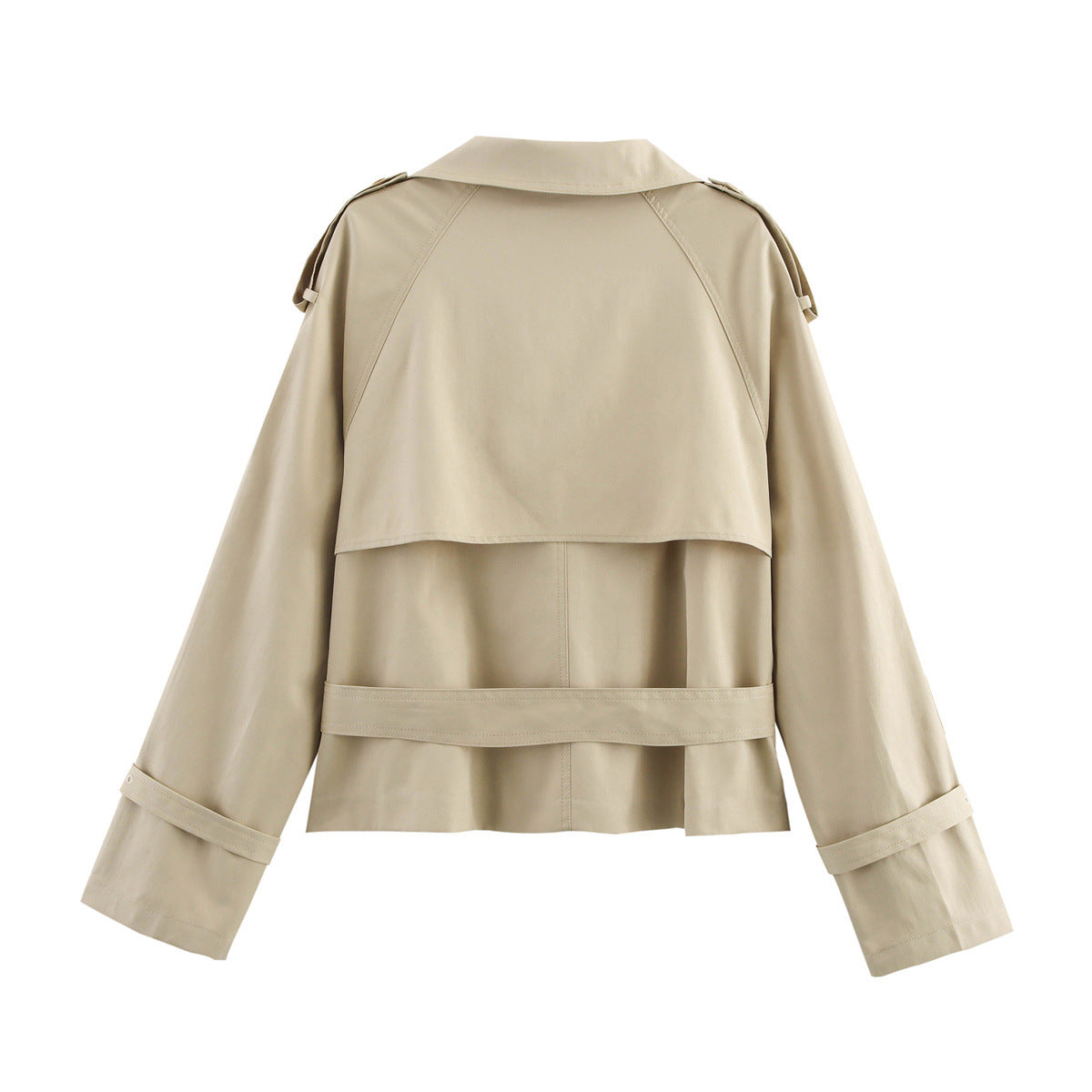 Gabardina corta para mujer con cuello de solapa y detalle de hebilla de cinturón.