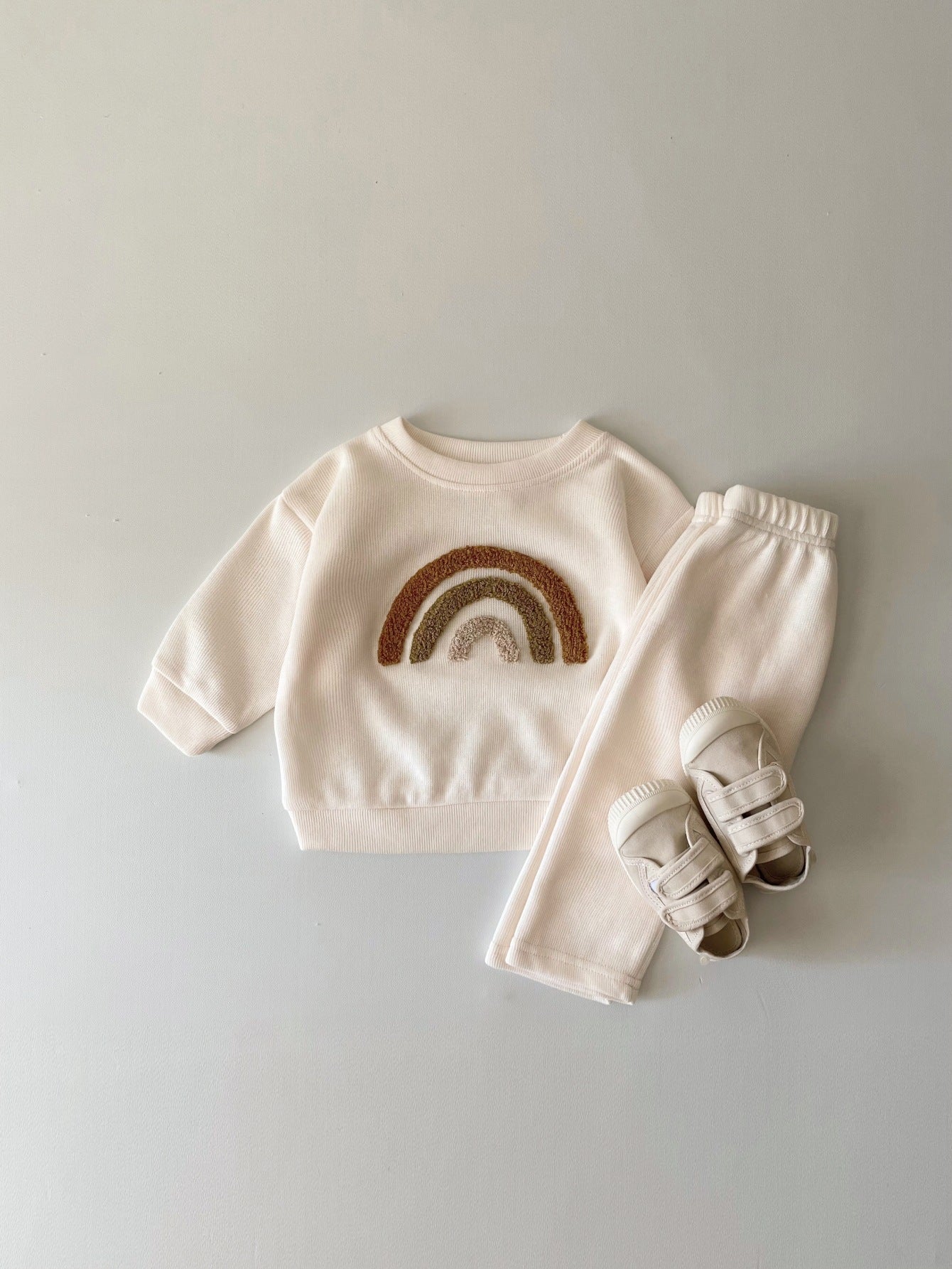 Newborn Baby Long Sleeve Two-Piece Set with Alphabet Embroidery, ideal for spring and autumn.