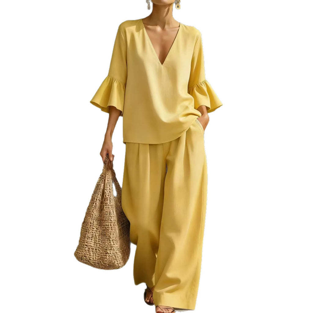 Conjunto de dos piezas para mujer: top con cuello en V y mangas con volantes y pantalón de pierna ancha.