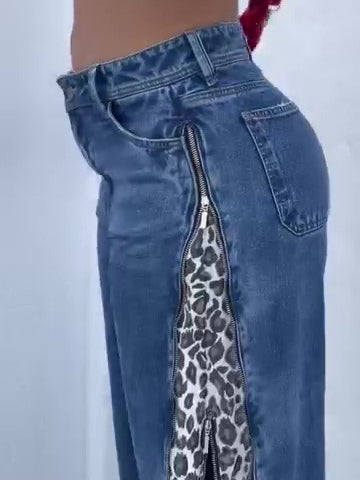 Pantalones vaqueros con cremallera y estampado de leopardo
