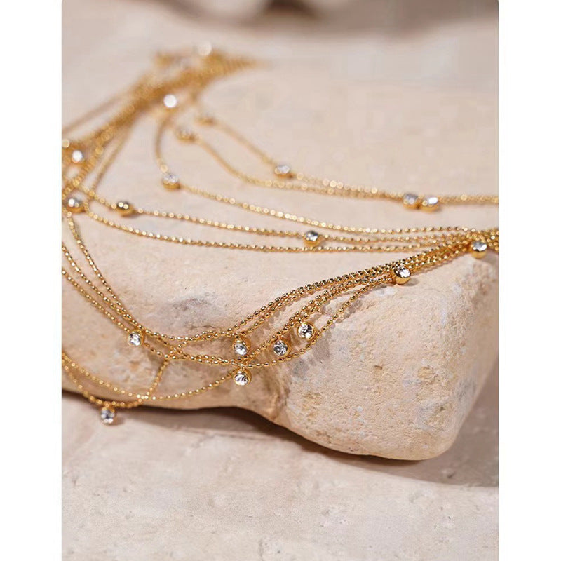 Collar de clavícula de circonita vintage y de lujo asequible con un toque cómodo y de alta gama.