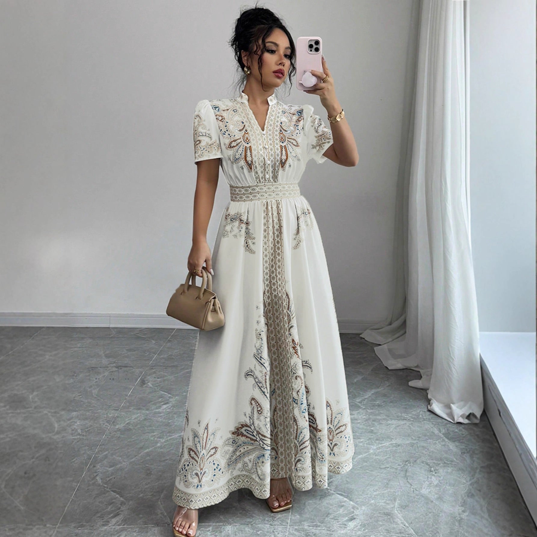 Vestido Maxi Paisley con Cintura Alta, Cuello Mao y Encaje