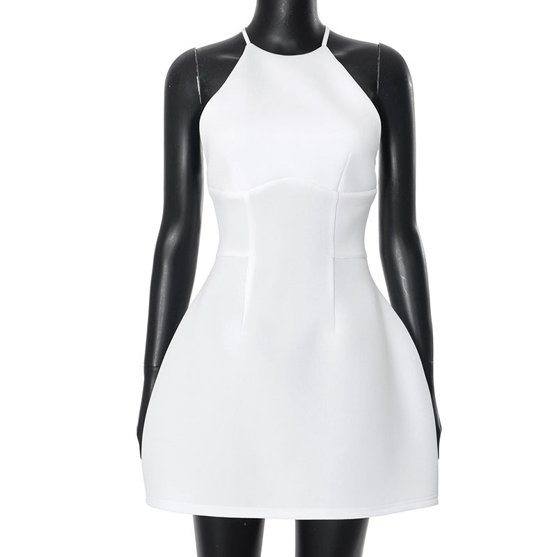 Vestido corto y elegante para mujer