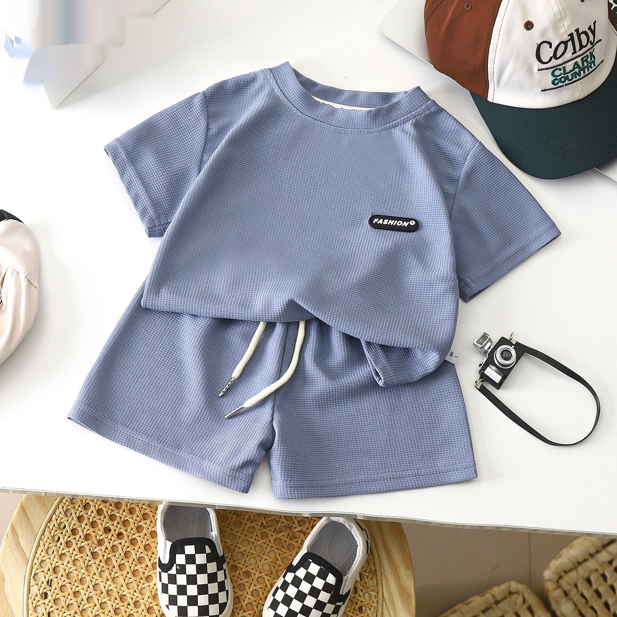 Conjunto de Camiseta y Pantalón de Lino para Niños — Fresco y Natural