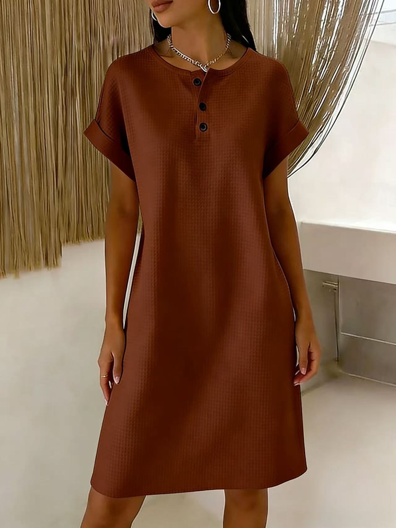 Vestido cómodo de punto gofrado con cuello redondo