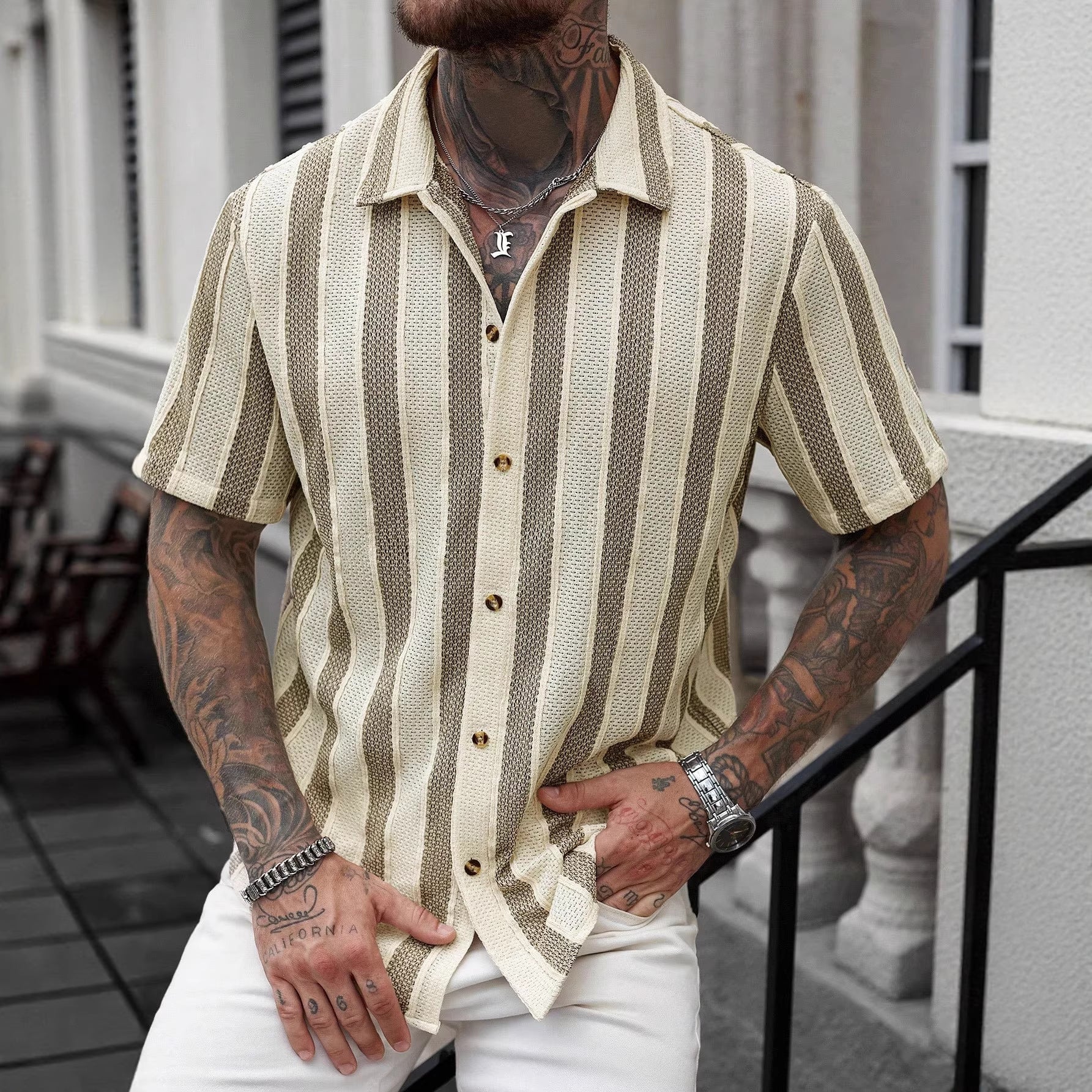 CAMISA DE CUELLO EN V PARA HOMBRES