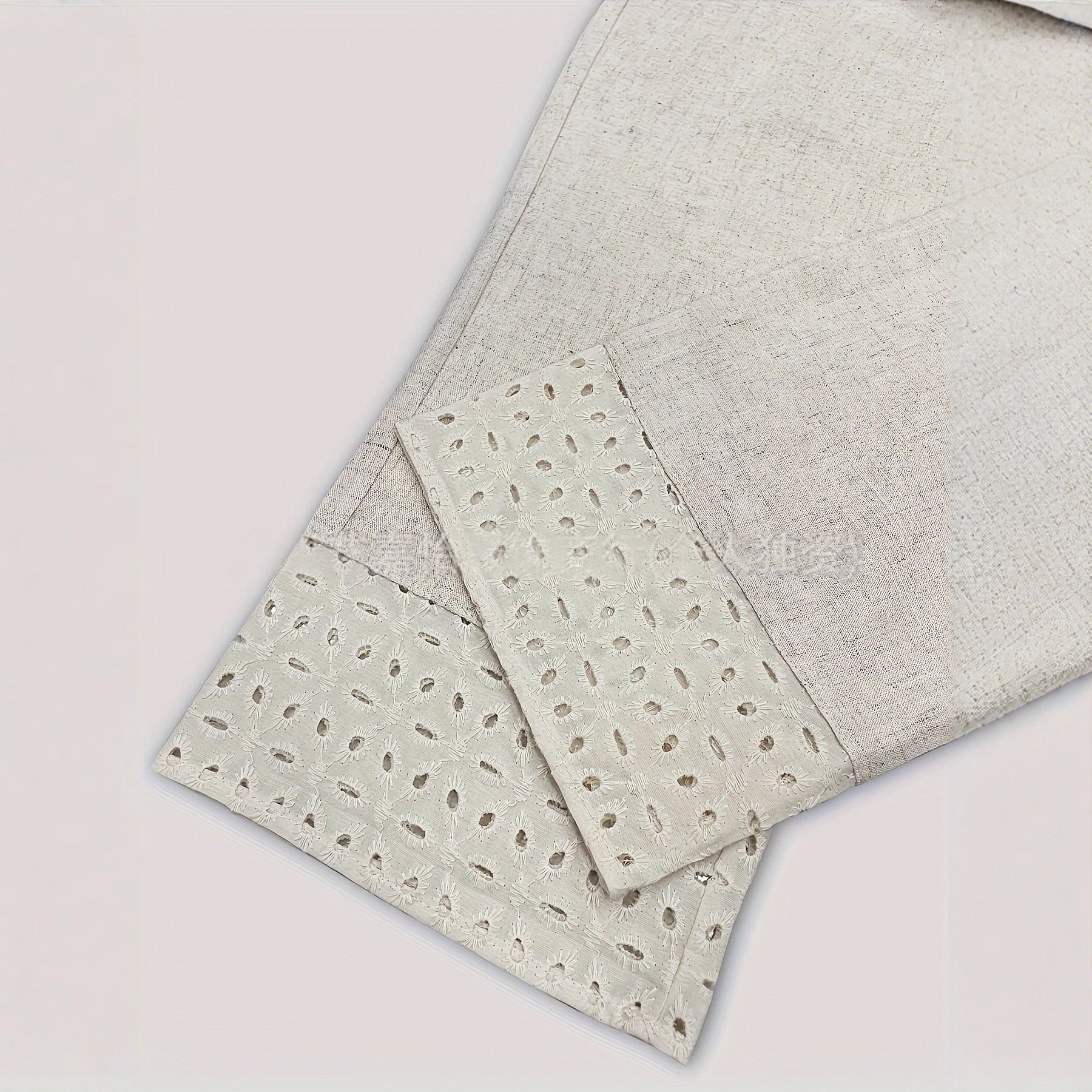 Pantalones cortos de cintura elástica con encaje bordado y patchwork,