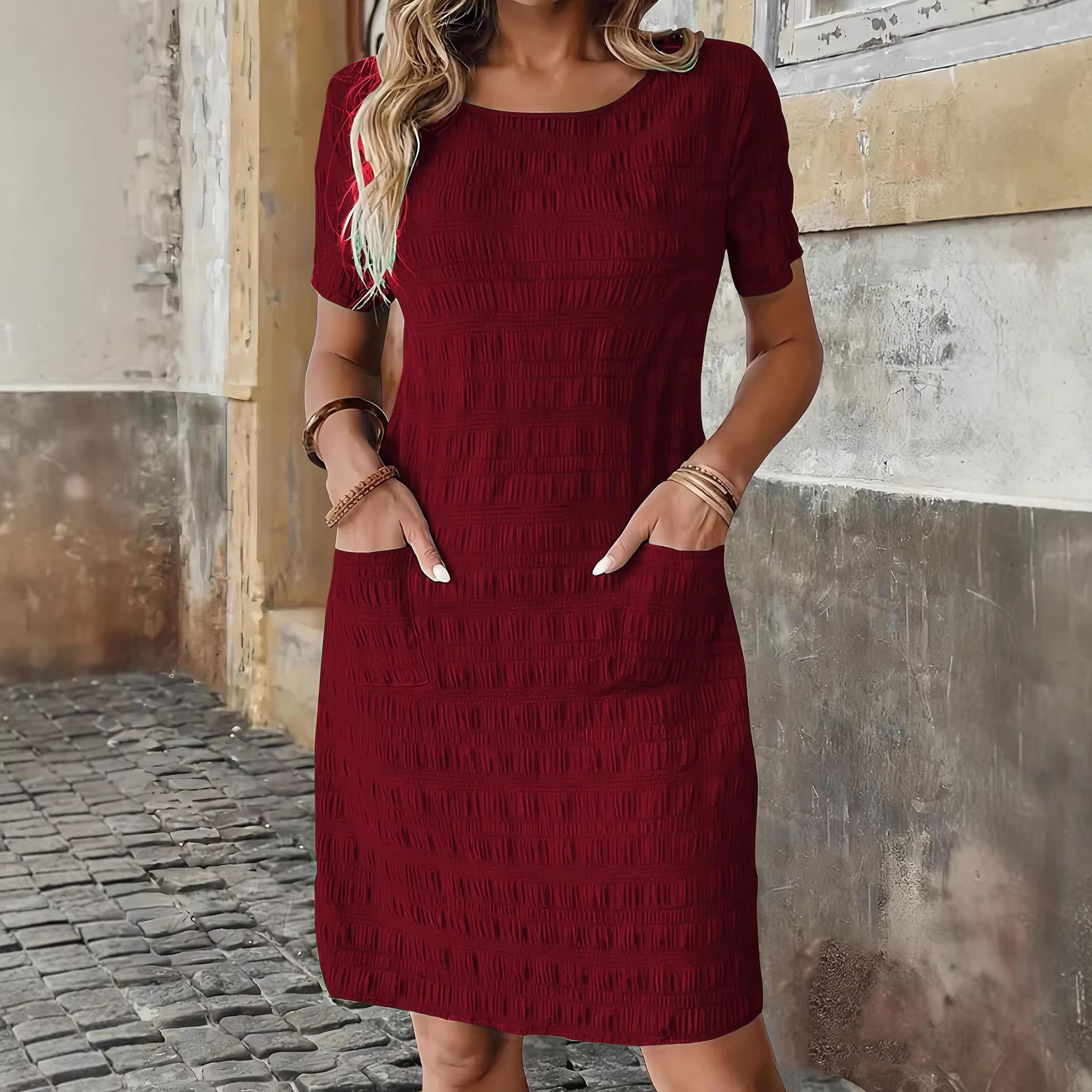 Vestido de mujer de color liso con cuello redondo, tejido no elástico.
