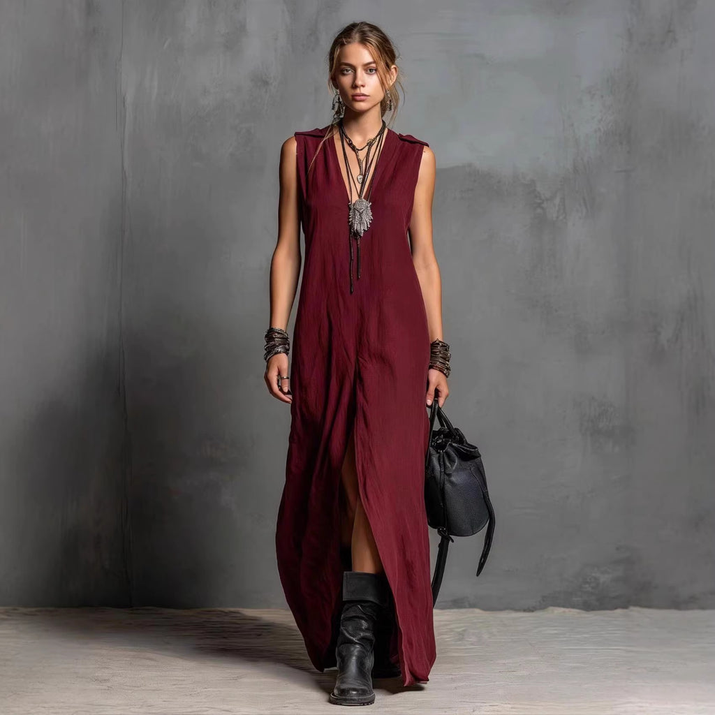 Long sleeveless V-neck dress with slit