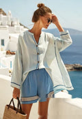 Conjunto casual de moda para mujer: camisa y shorts.