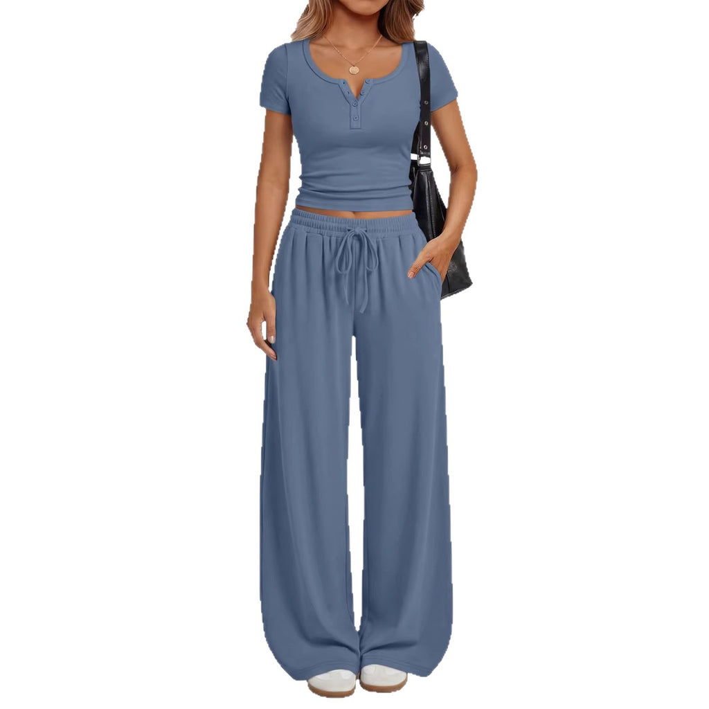 Conjunto de ropa de estar por casa para mujer: top de manga corta y pantalón de pierna ancha.