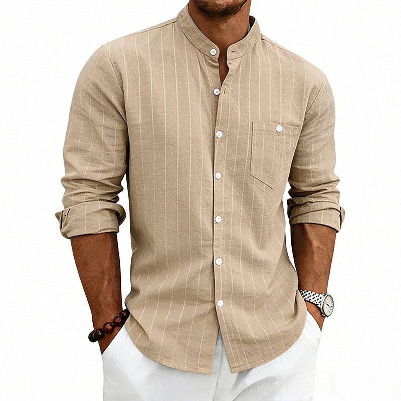 Camisa informal de manga larga con cuello alto y estampado jacquard de lino a rayas, corte holgado.