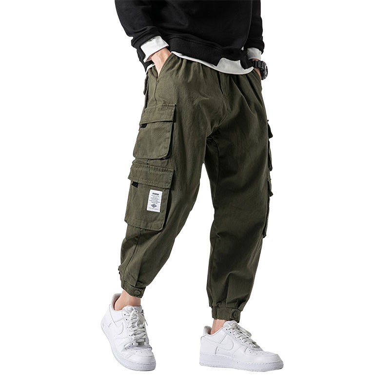 Pantalones militares casuales de corte ajustado para hombre.