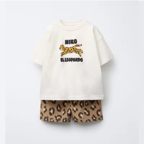 Conjunto de Verano para Niños con Estampado de Tiburón — Divertido y Fresco