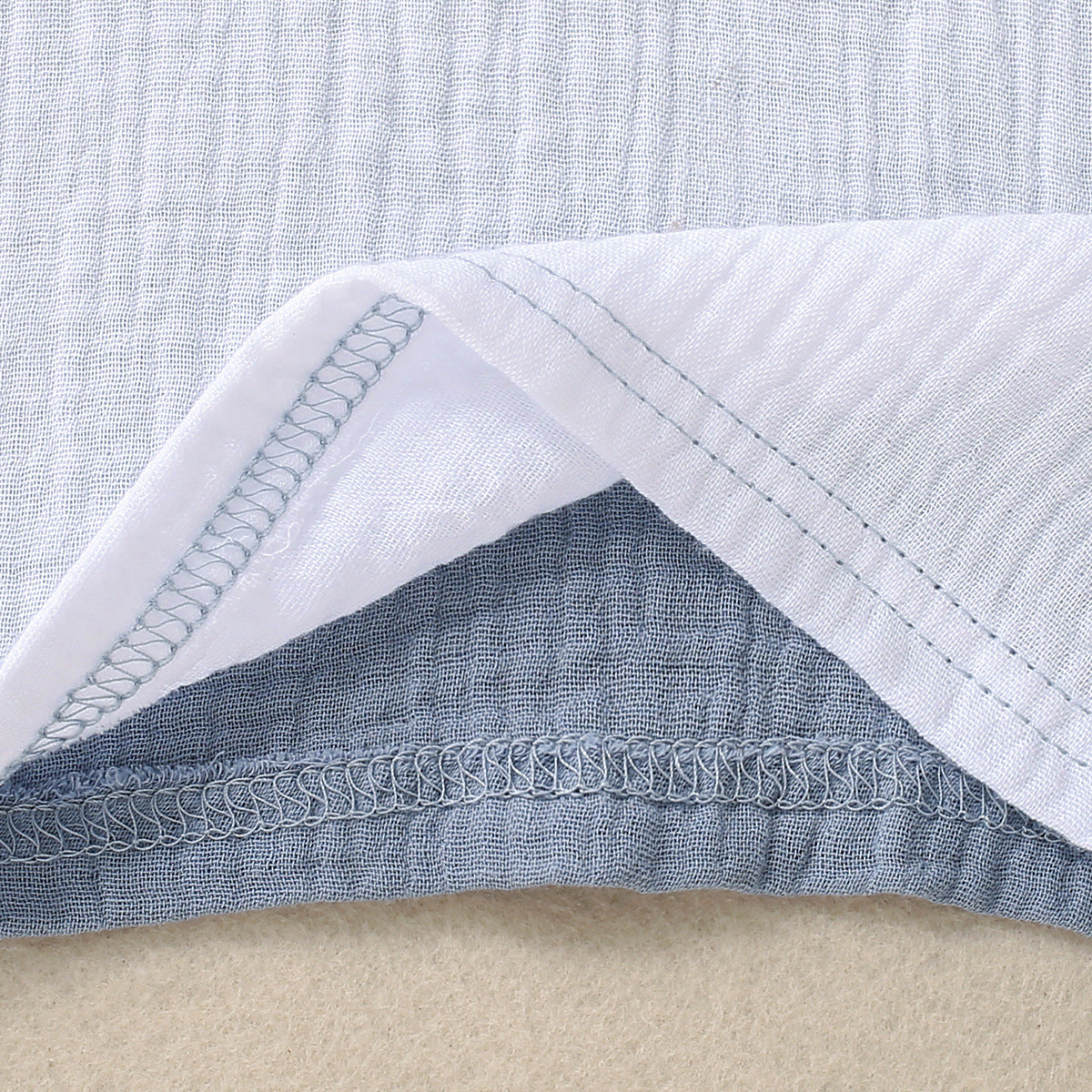 Conjunto de Camiseta y Pantalón Corto de Vestir para Niño — Elegante y Cómodo