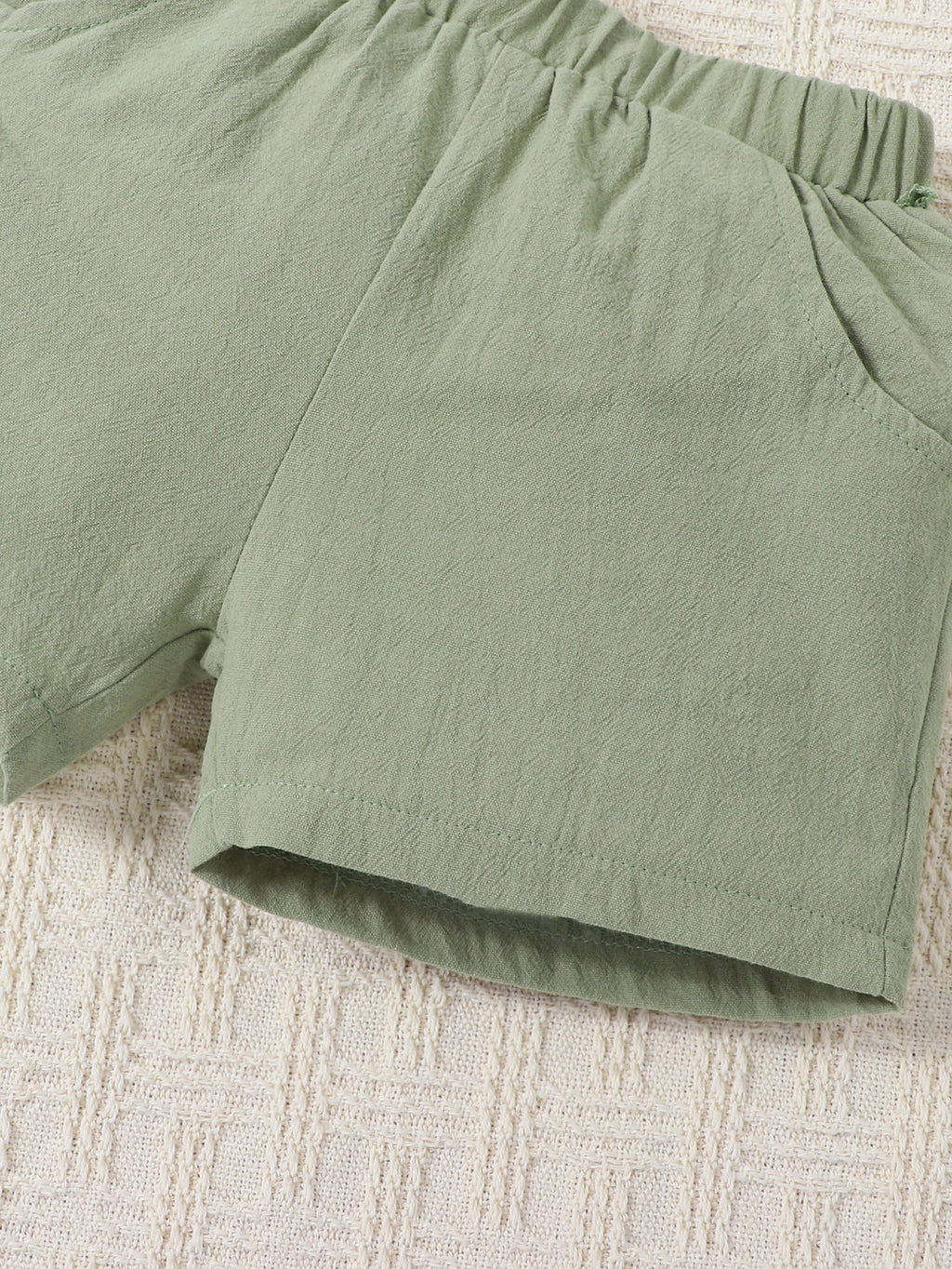 Conjunto de Camisa y Pantalón Corto de Algodón y Lino para Niño — Fresco y Natural